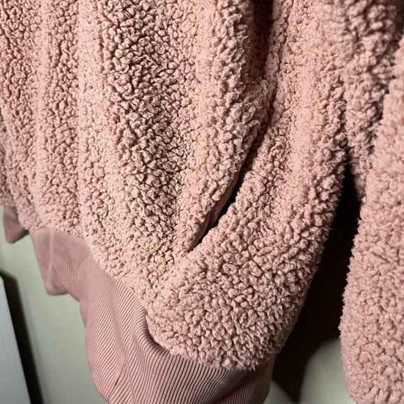 American Eagle mauve Sherpa pullover - Picture 3 of 5